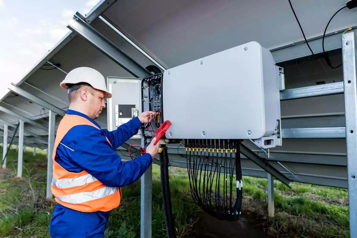 Your Ultimate Guide to Solar Inverters Your Ultimate Guide to Solar Inverters